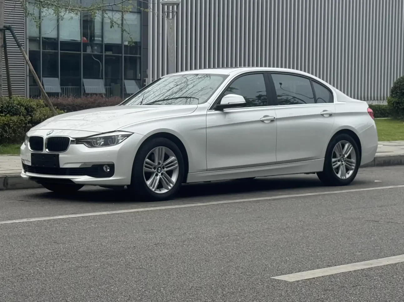 BMW 3 Series  из Китая