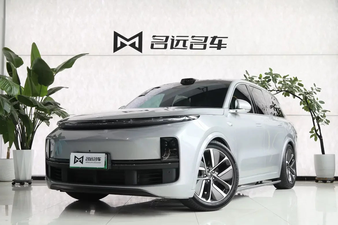 Lixiang L8