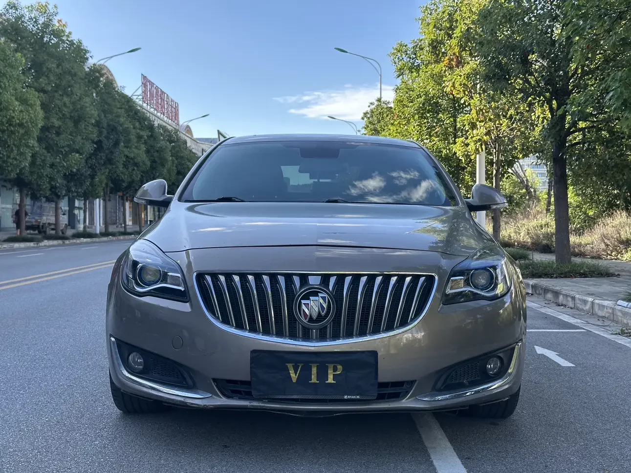 Buick Majesty  из Китая