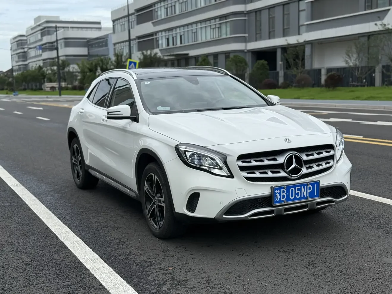 Mercedes-Benz GLA
