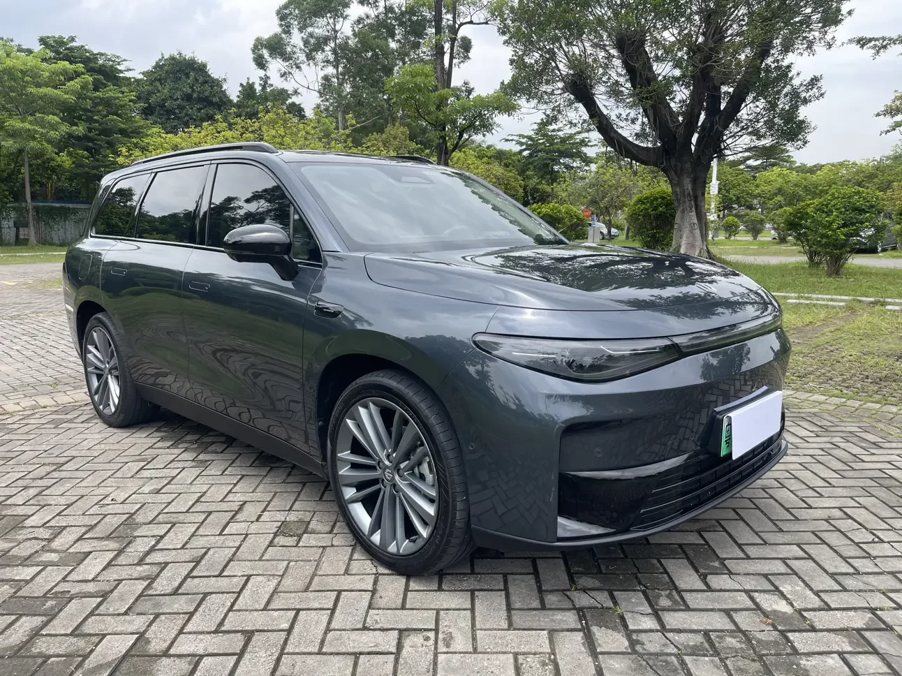 Leapmotor C16