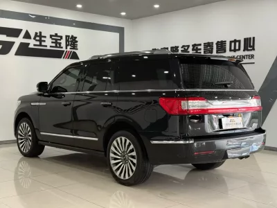 Lincoln Navigator