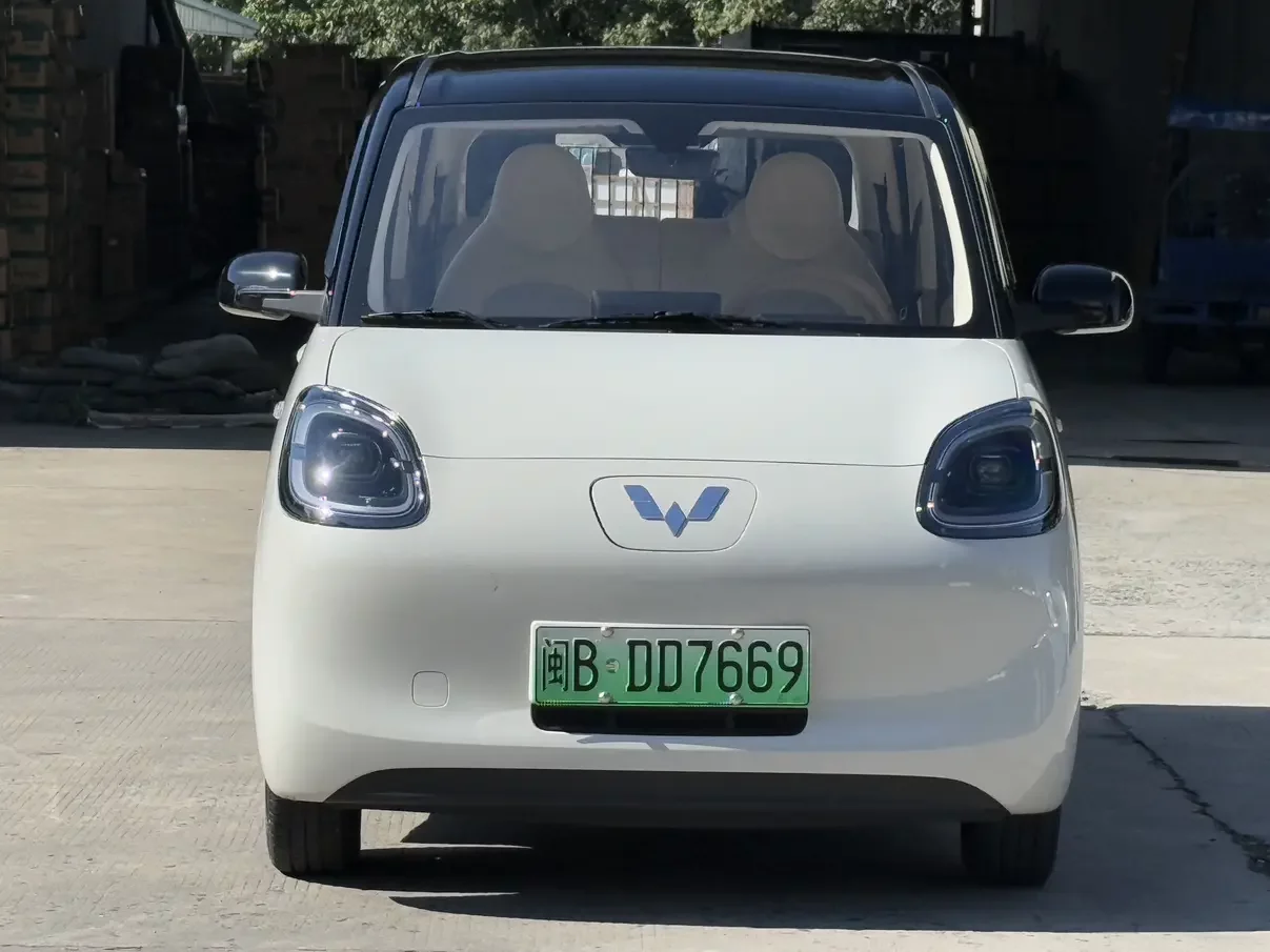 Wuling Hongguang MINIEV  из Китая