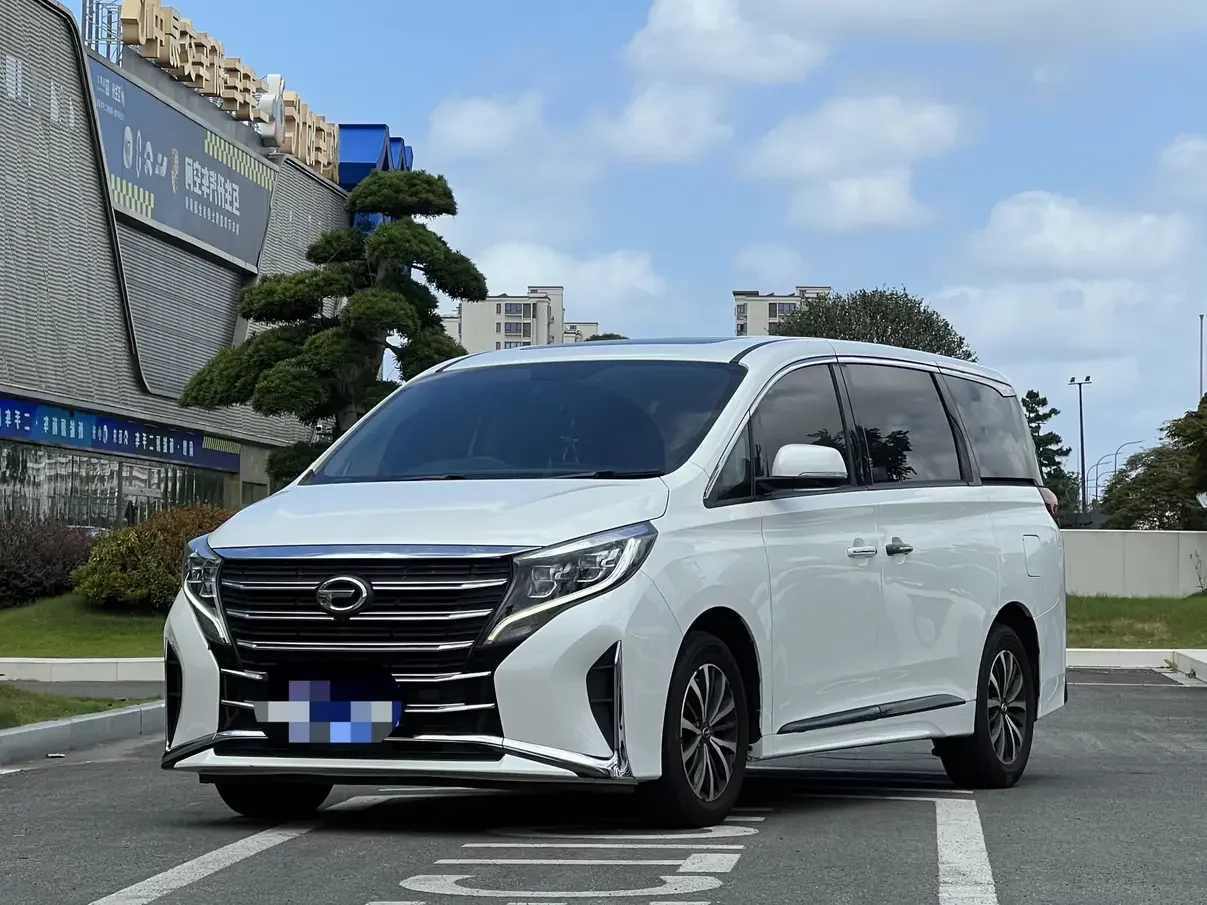 GAC Trumpchi M8  из Китая