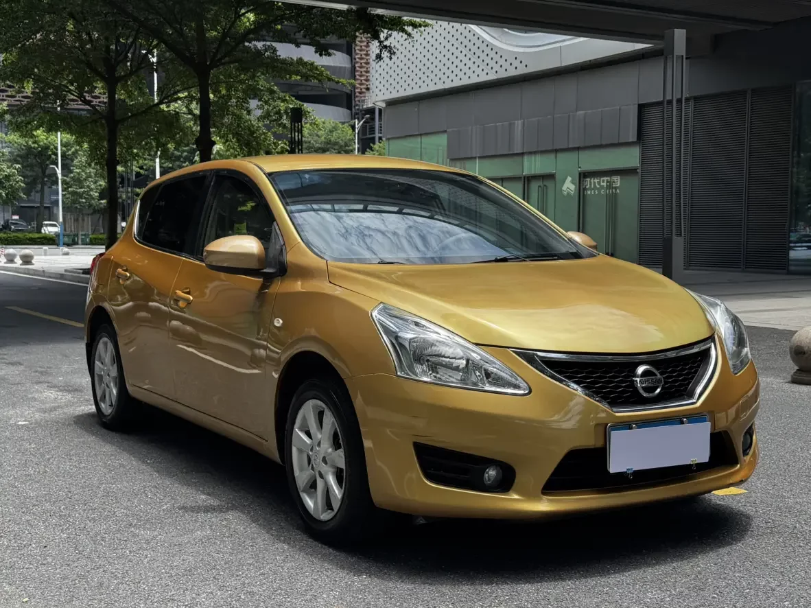 Nissan Tiida