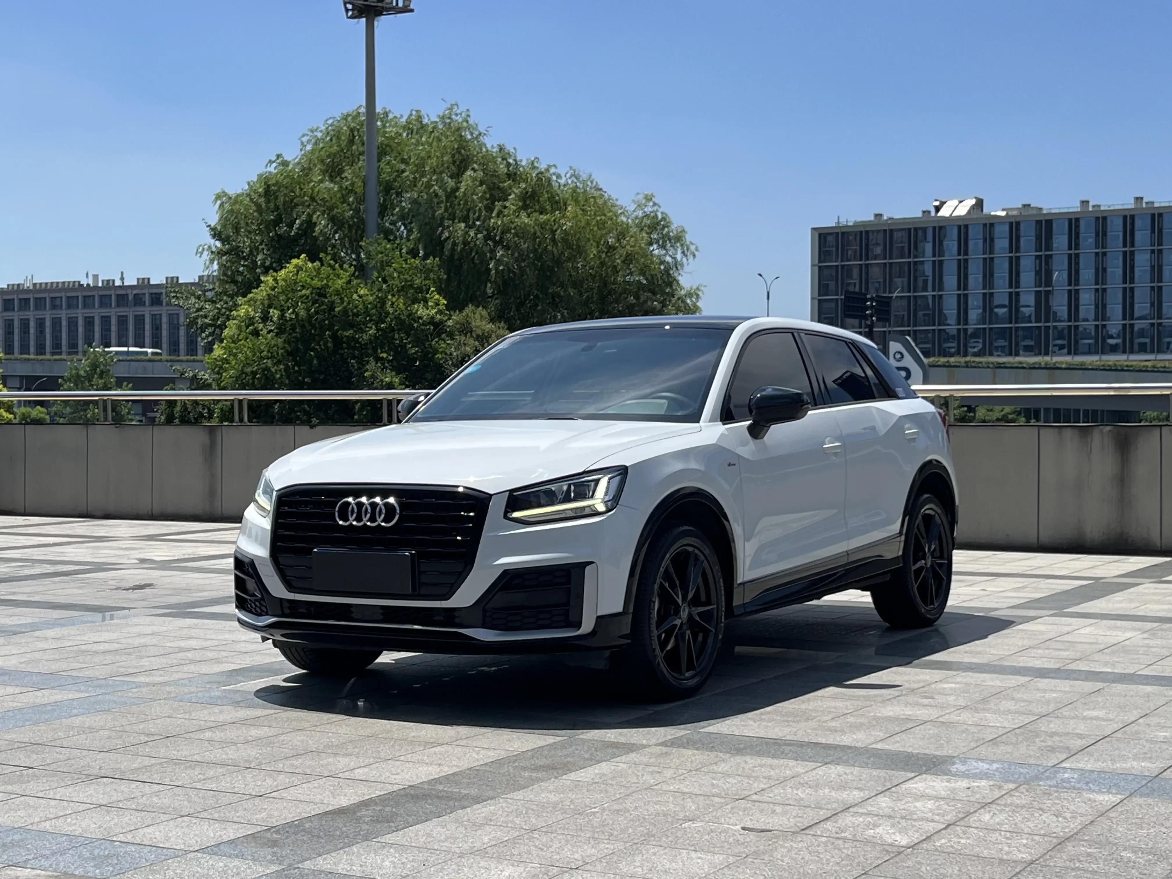 Audi Q2L  из Китая