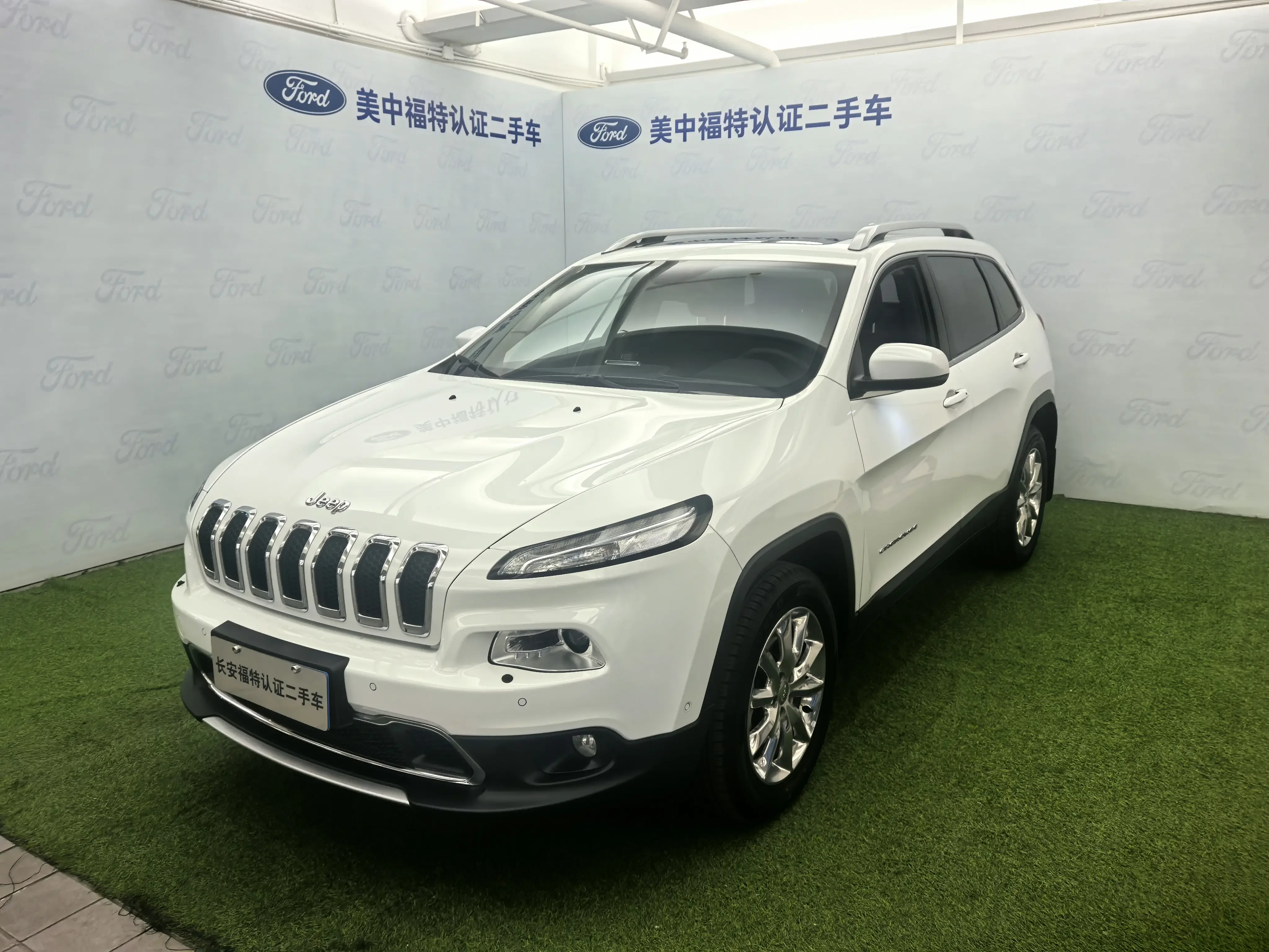 Jeep Cherokee  из Китая