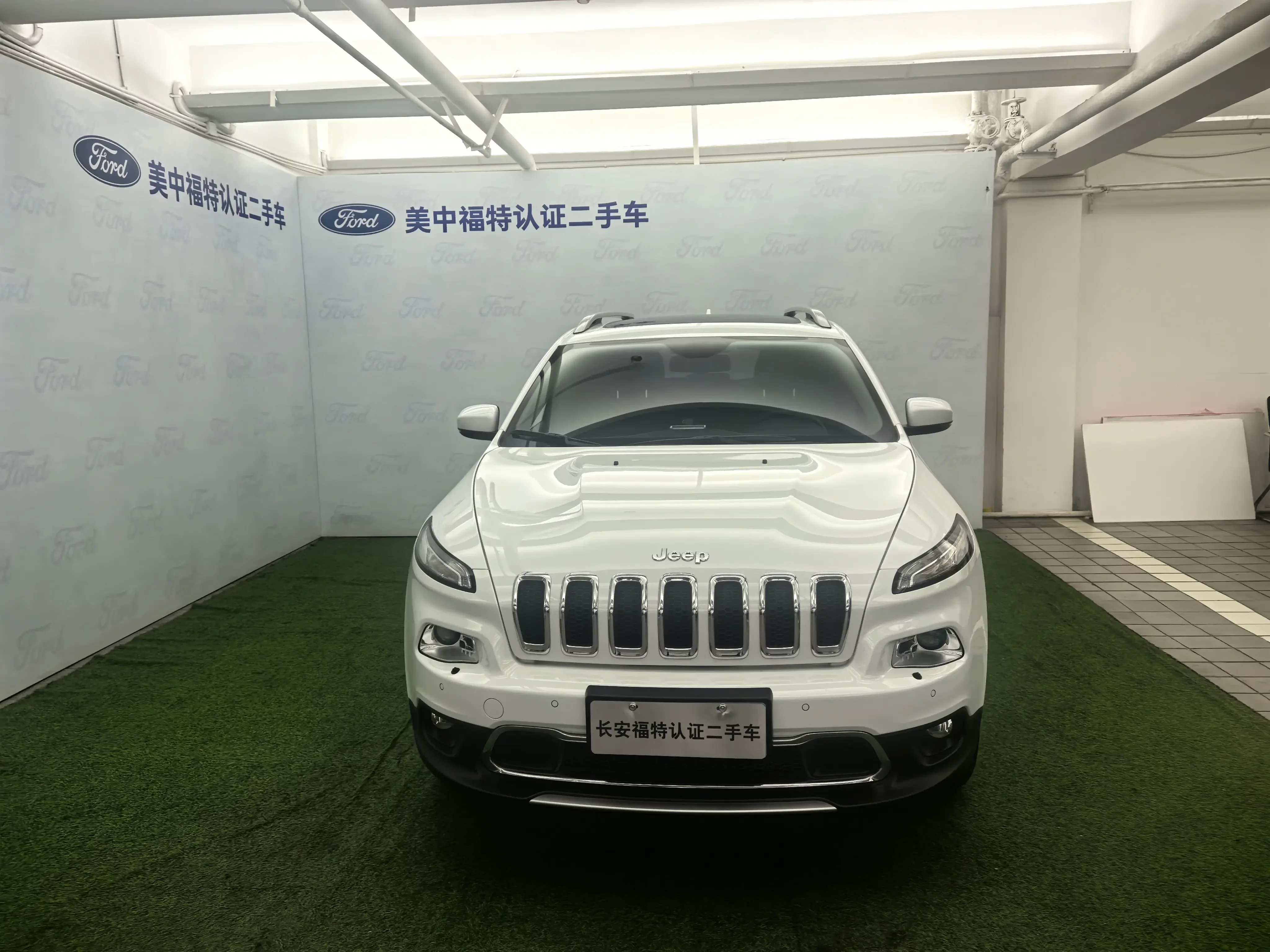 Jeep Cherokee  из Китая