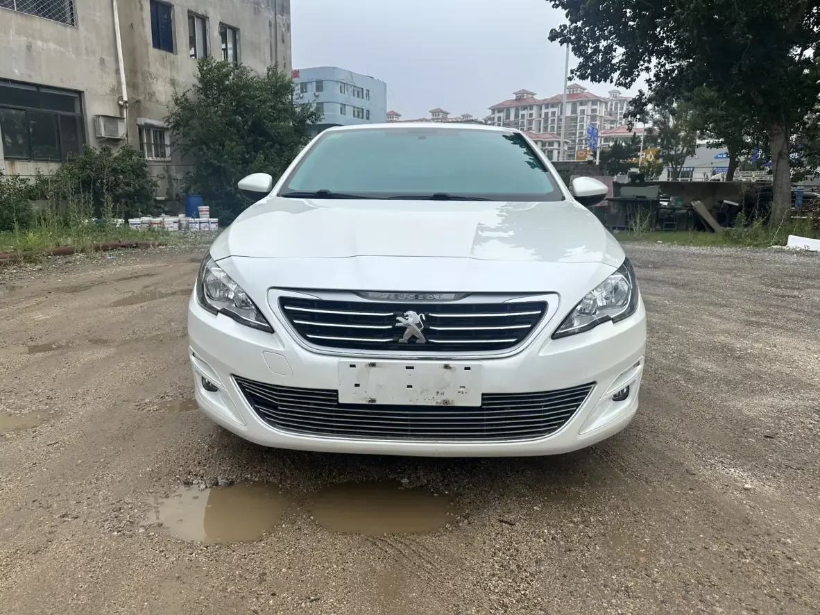 Peugeot 408
