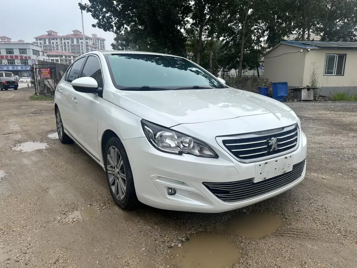 Peugeot 408