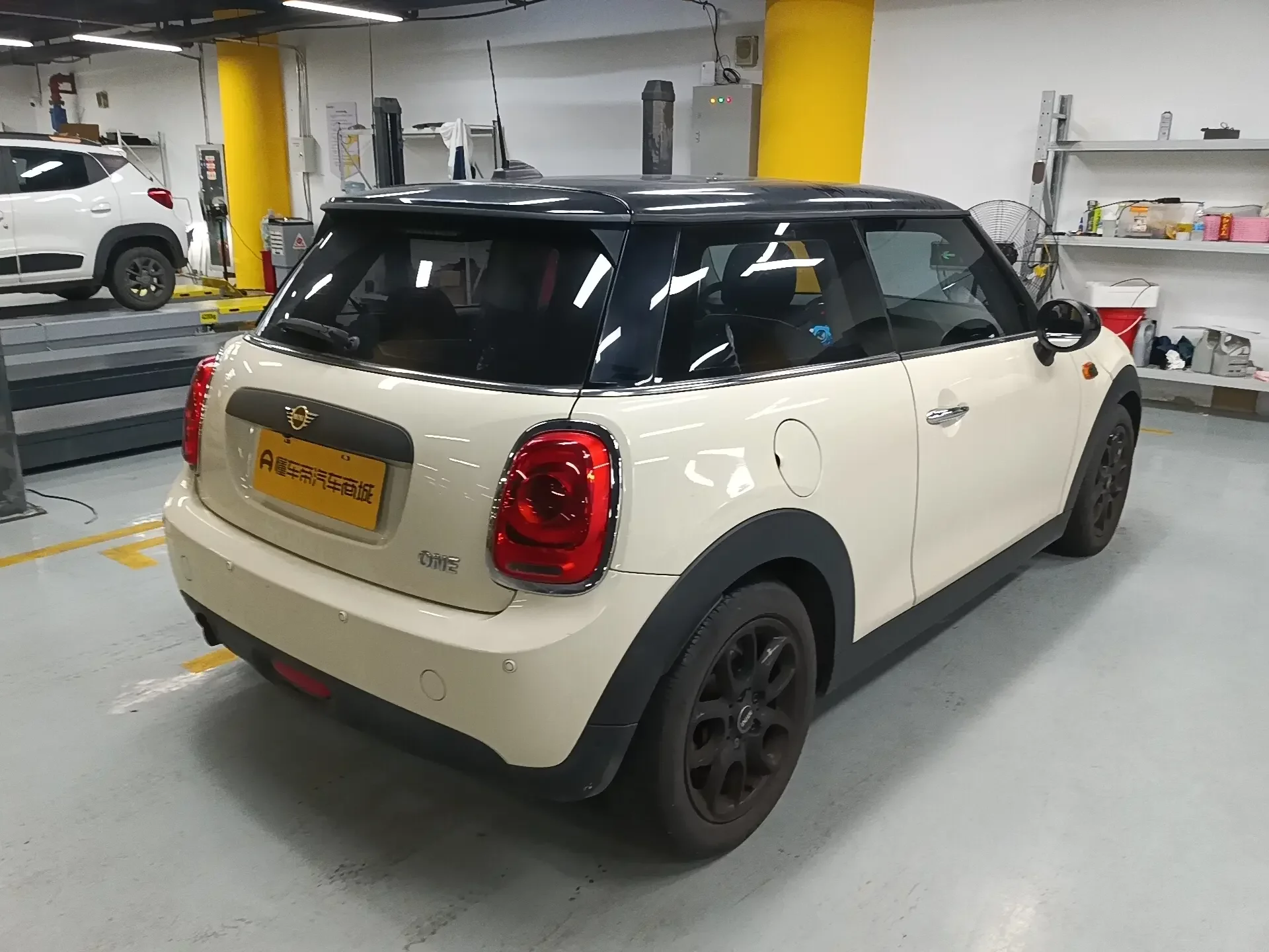 MINI 