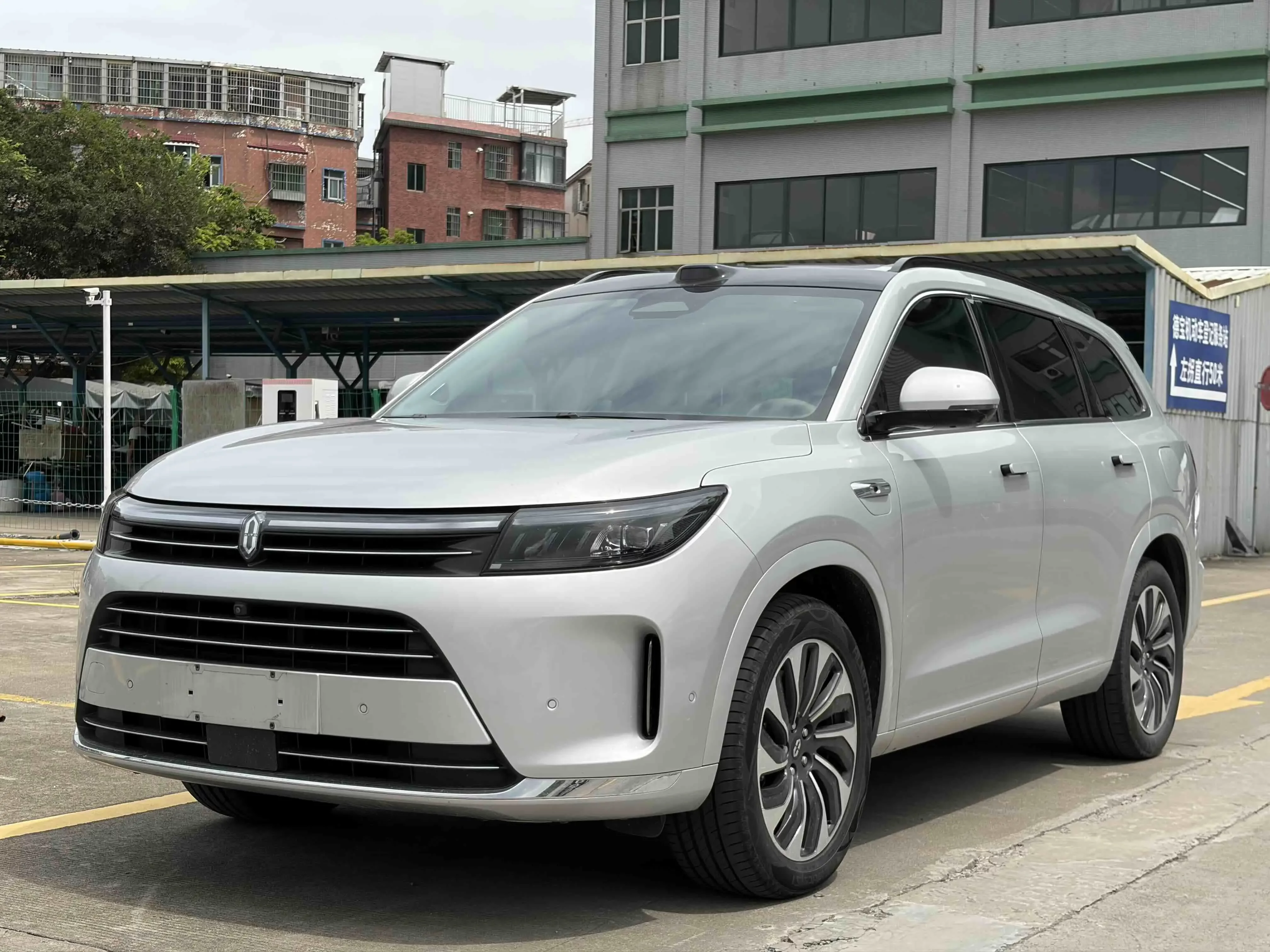 AITO M7
