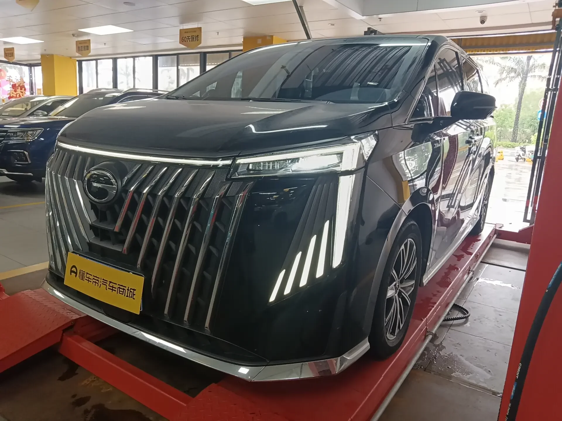 GAC Trumpchi M8  из Китая