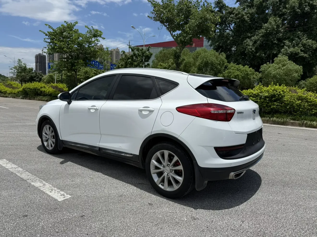 Geely Emgrand GS