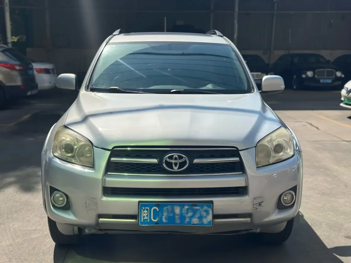 Toyota RAV4  из Китая