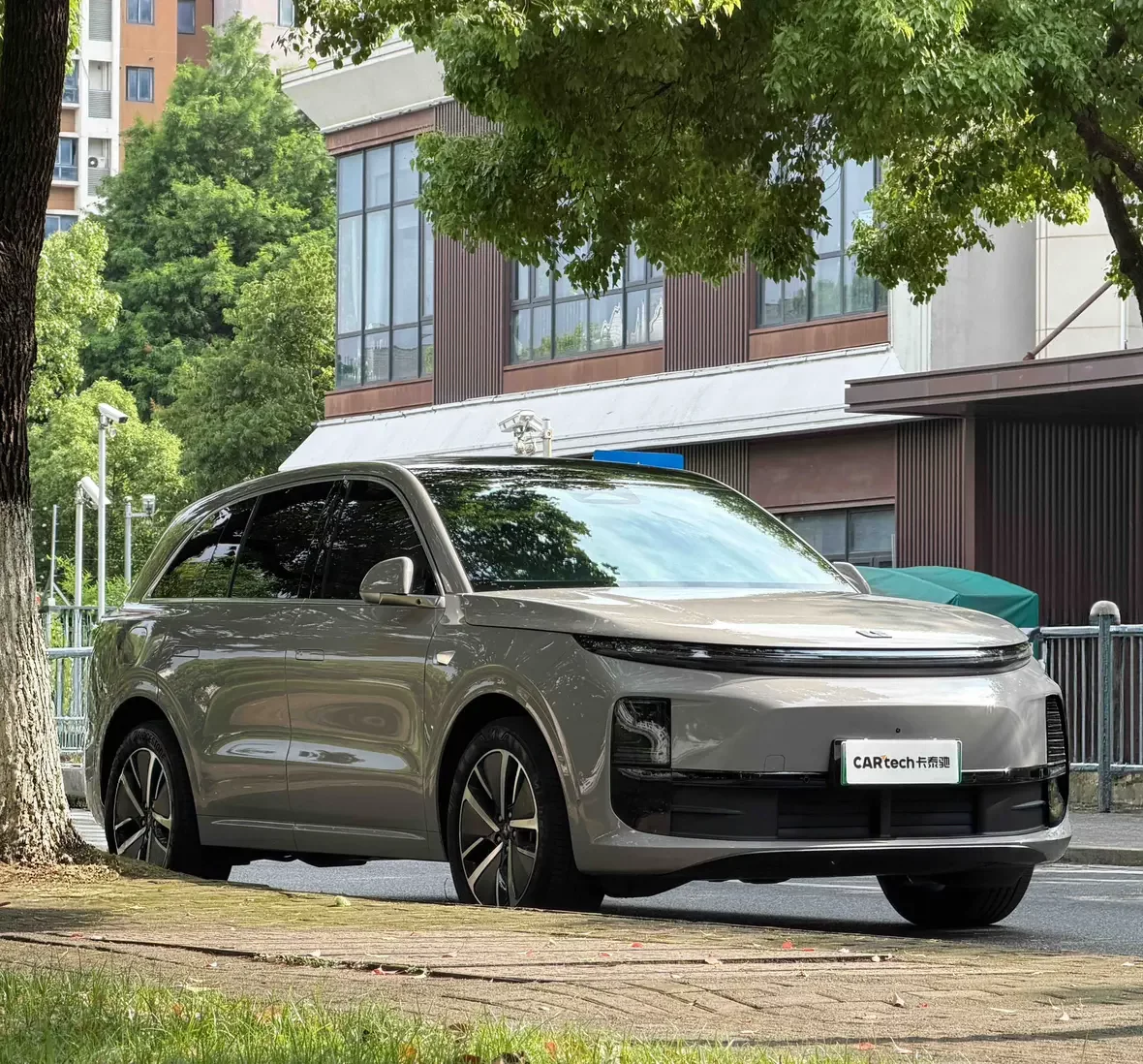 Lixiang L6