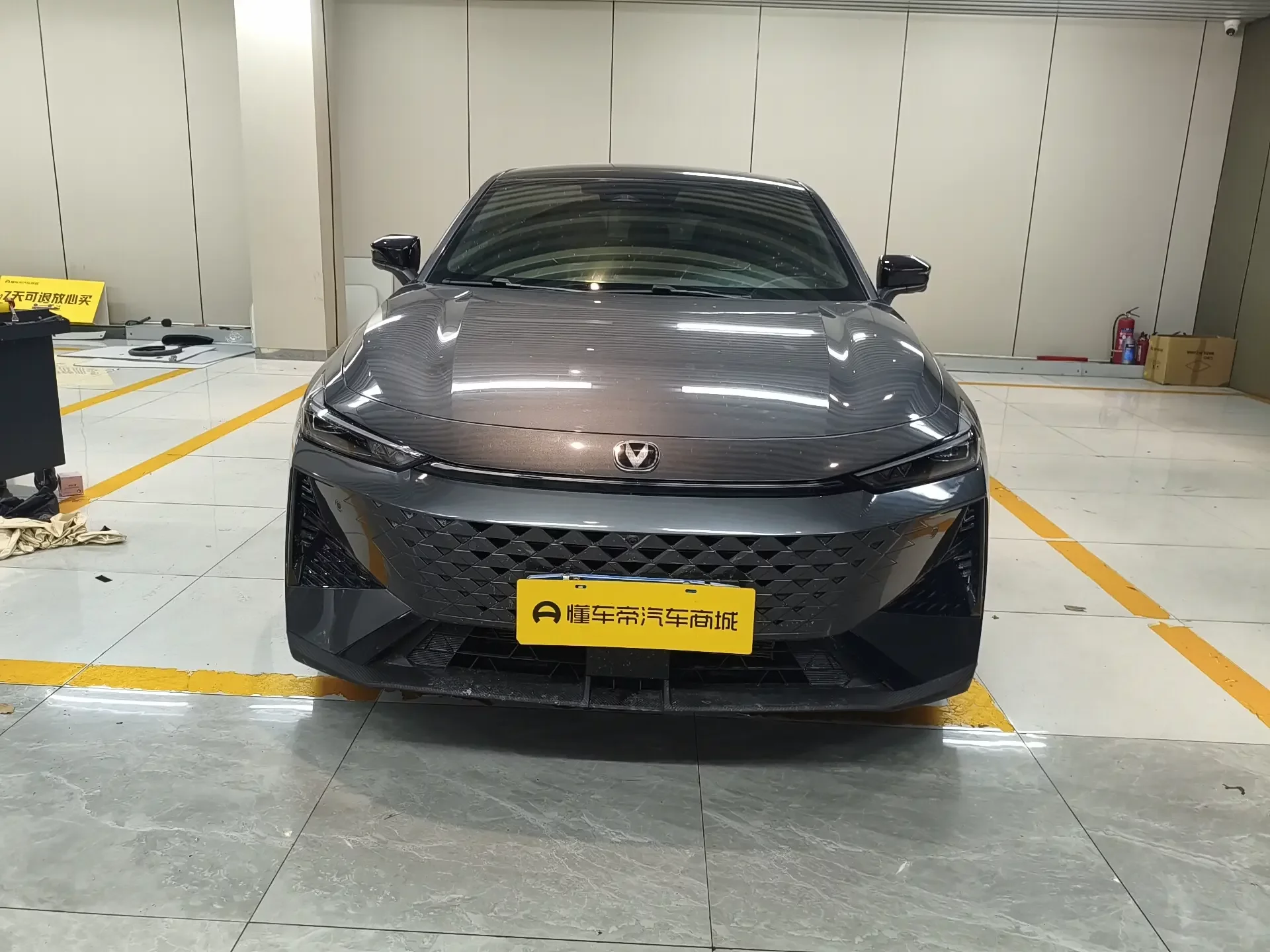 Changan UNI-V  из Китая