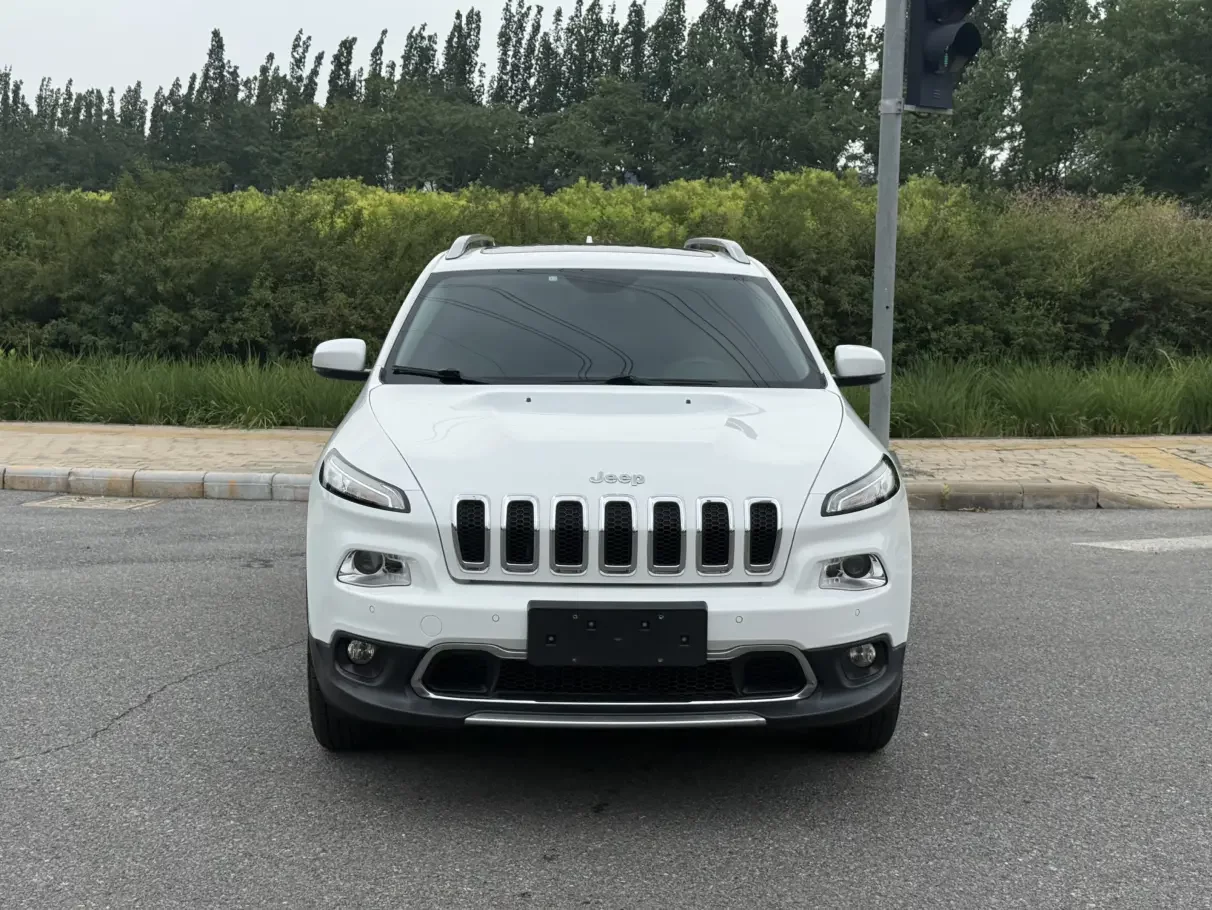 Jeep Cherokee  из Китая