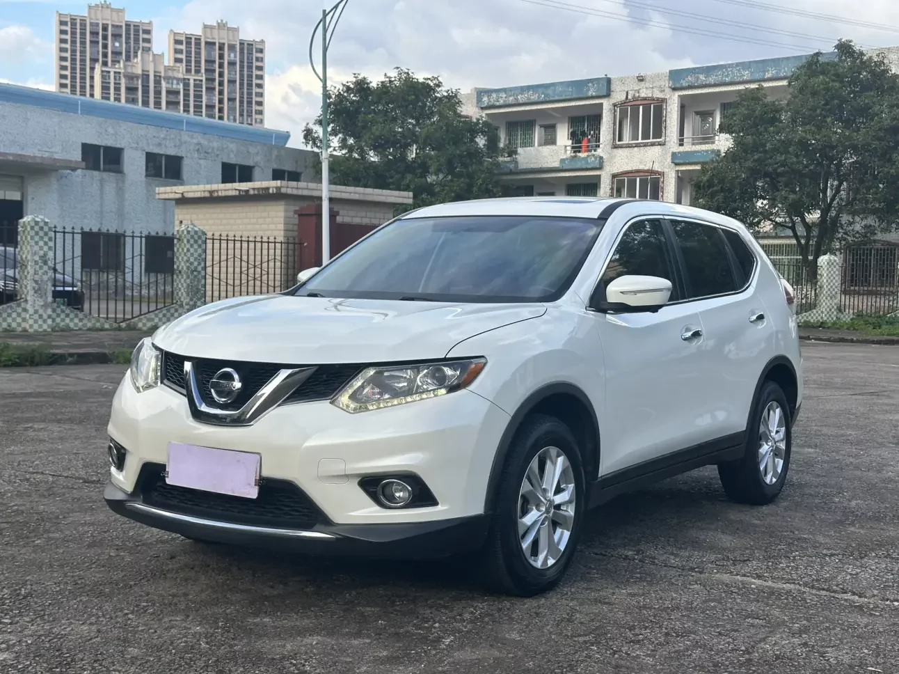 Nissan X-Trail (Qijun)  из Китая