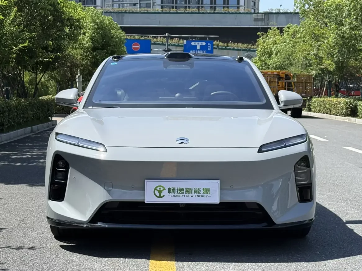 NIO ET5T  из Китая
