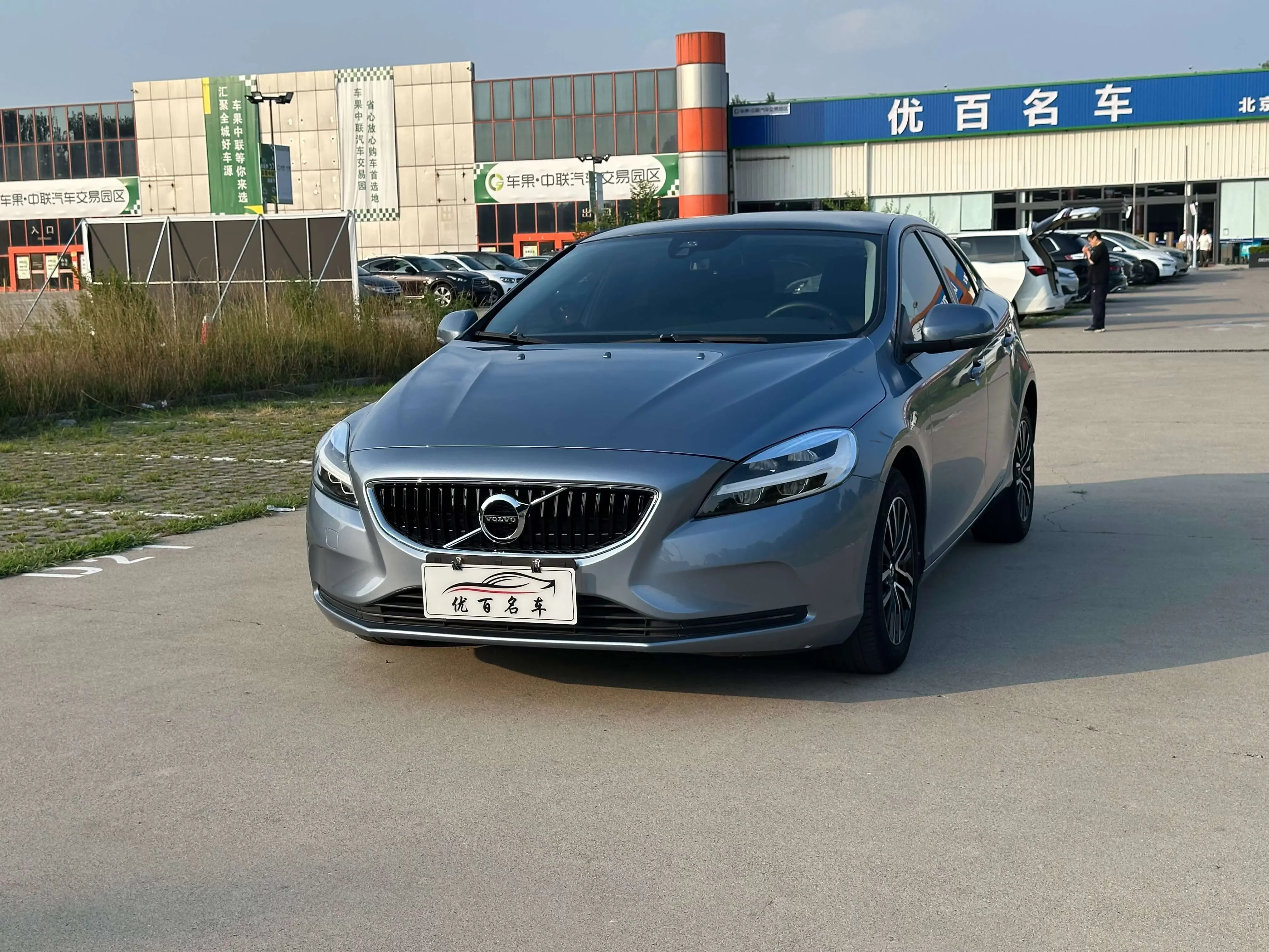 Volvo V40  из Китая