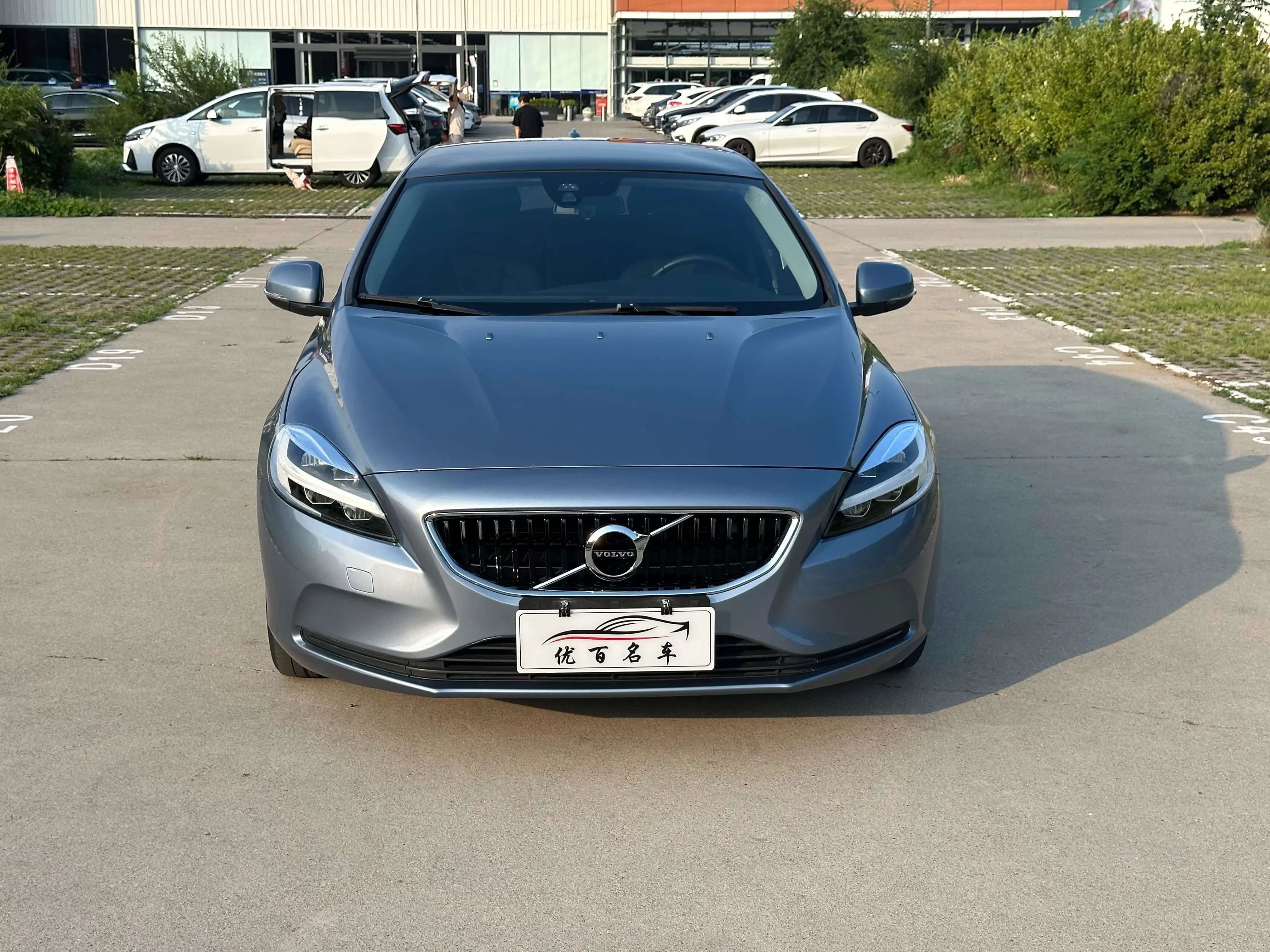 Volvo V40  из Китая