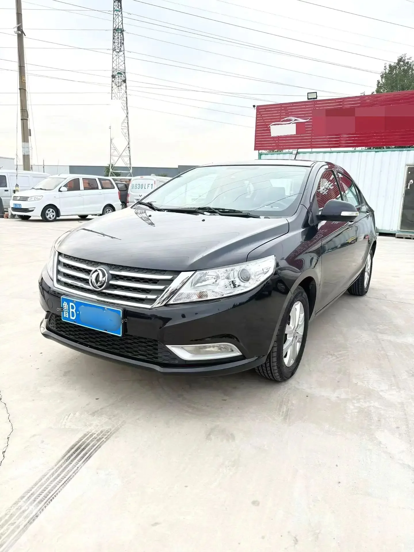 Dongfeng Fengshen A30  из Китая