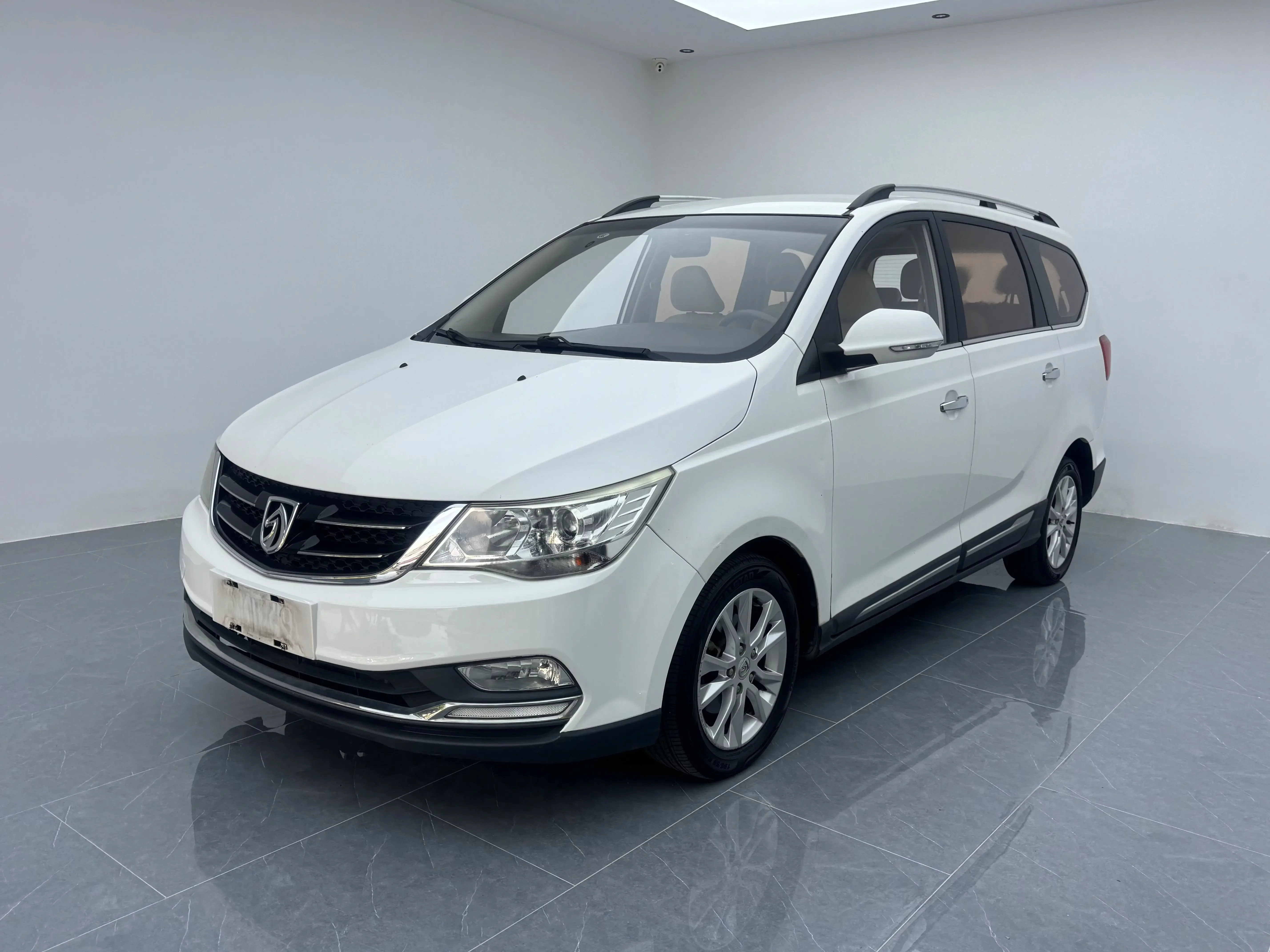 Baojun 730  из Китая