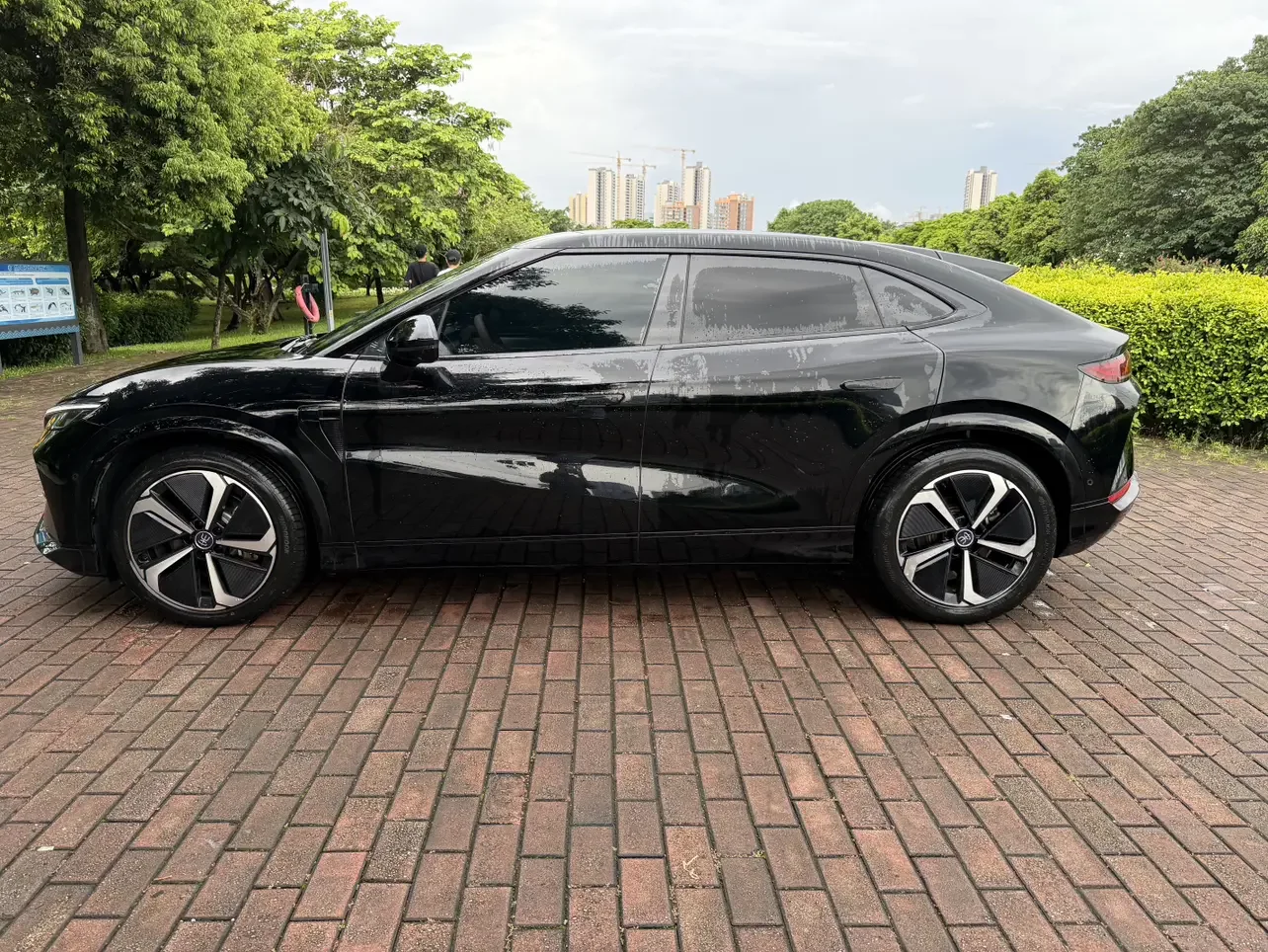 BYD Song L EV