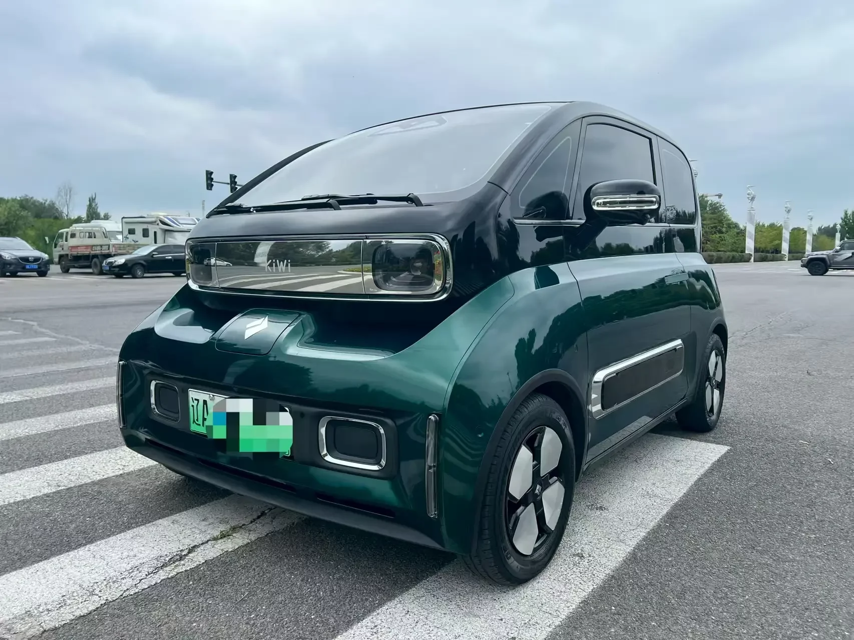 Baojun KiWi EV  из Китая