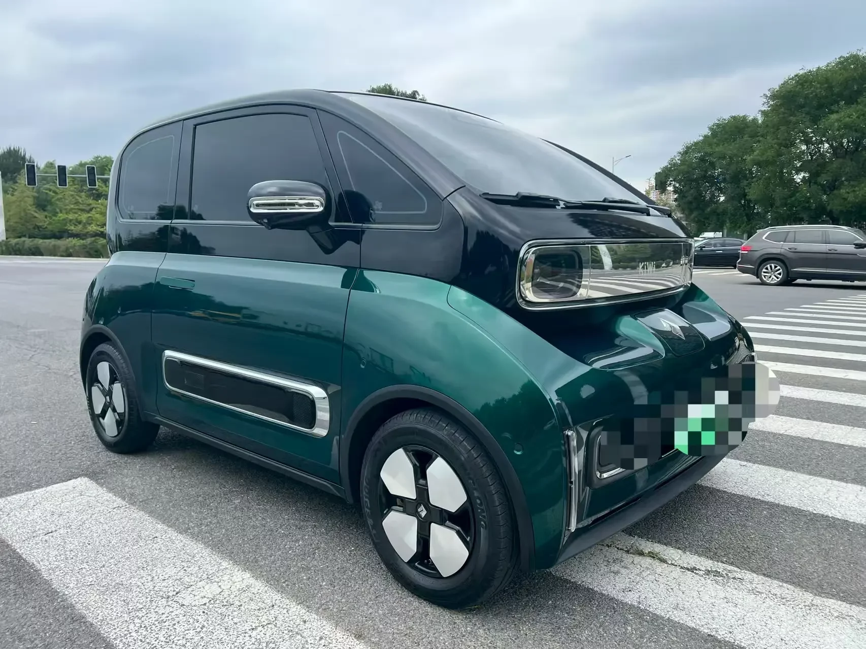 Baojun KiWi EV  из Китая