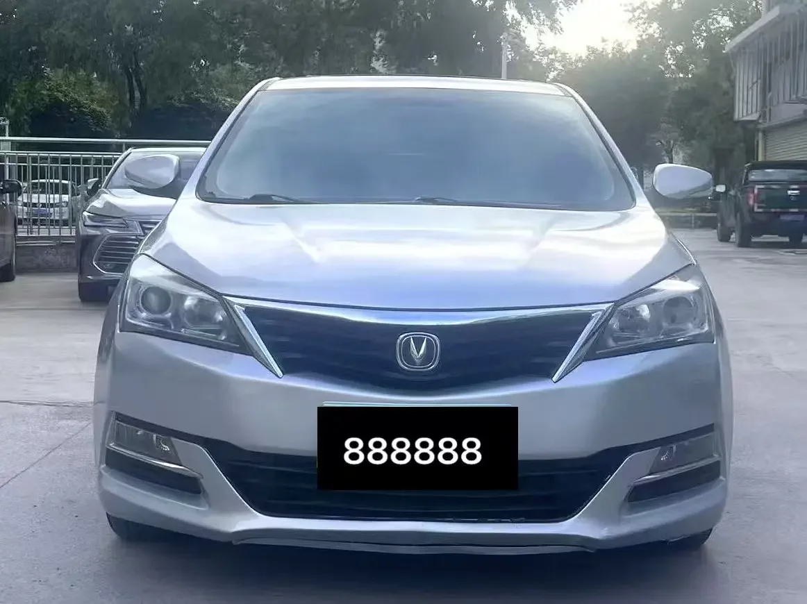 Changan Yuexiang V7  из Китая