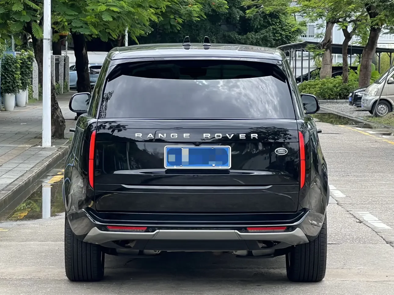 Land Rover range rover