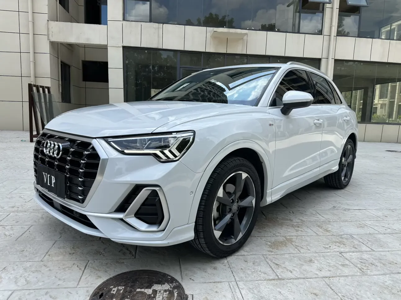 Audi Q3  из Китая