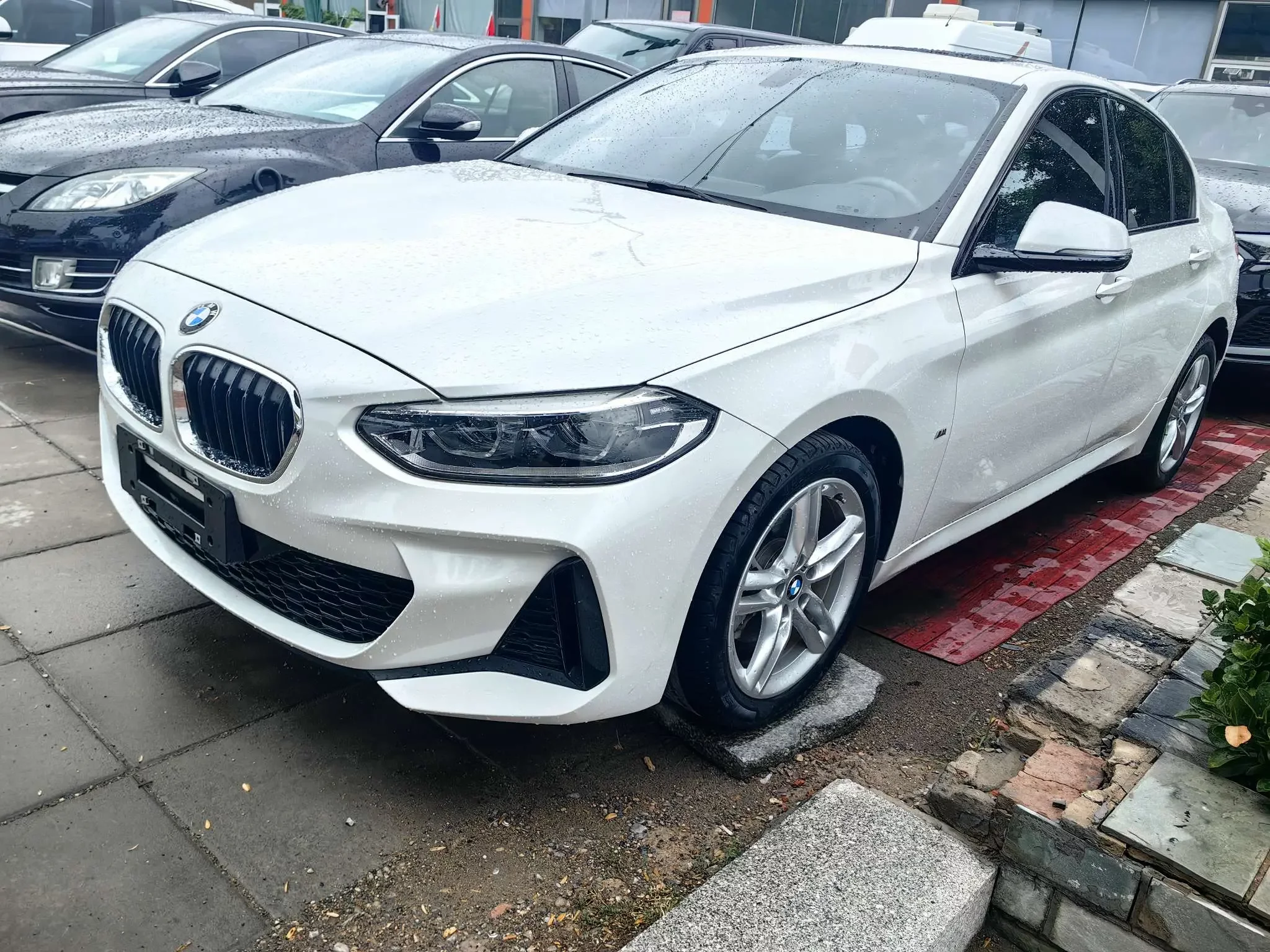 BMW 1 Series  из Китая