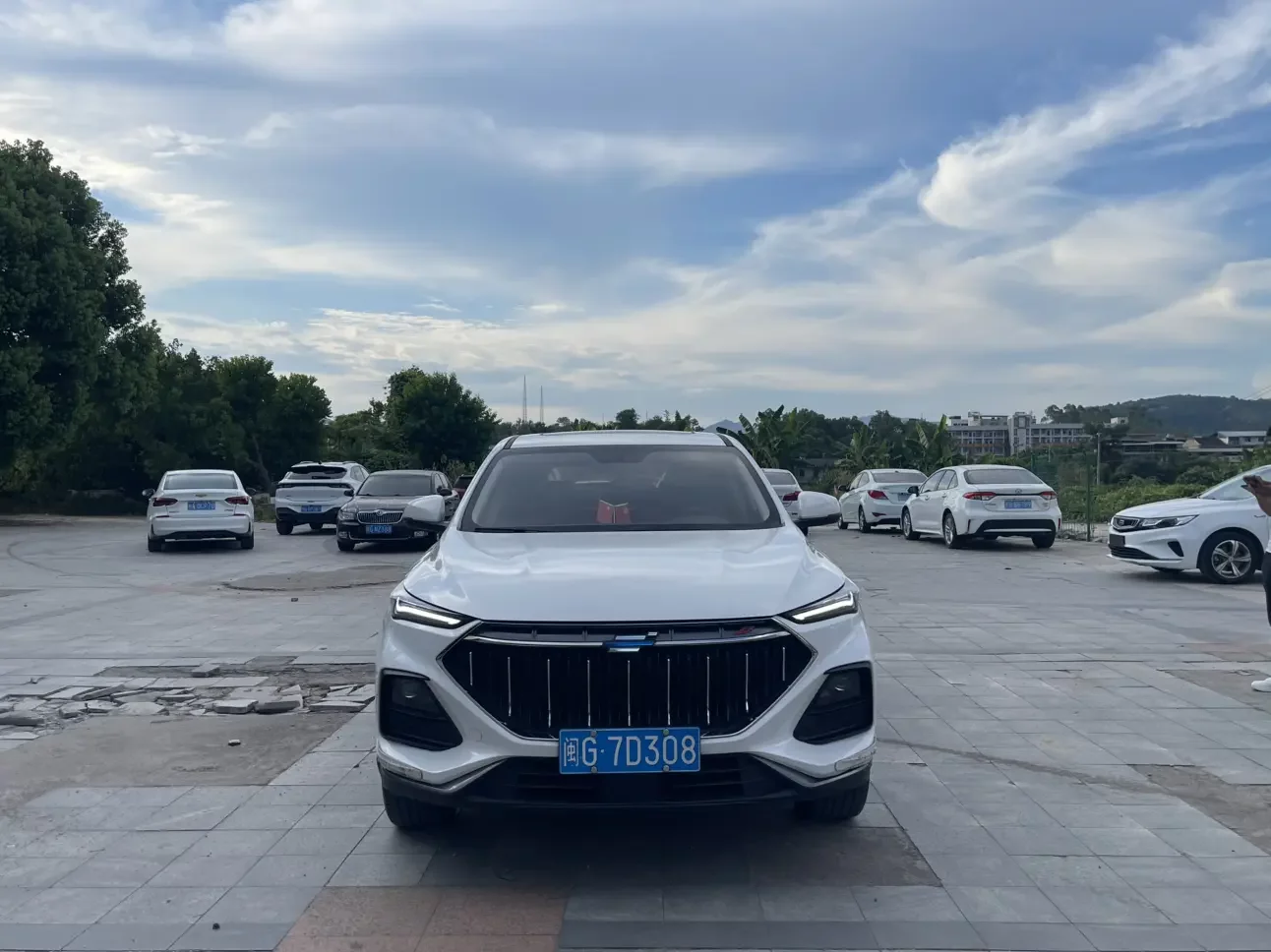 Oshan Changan Auchan X5