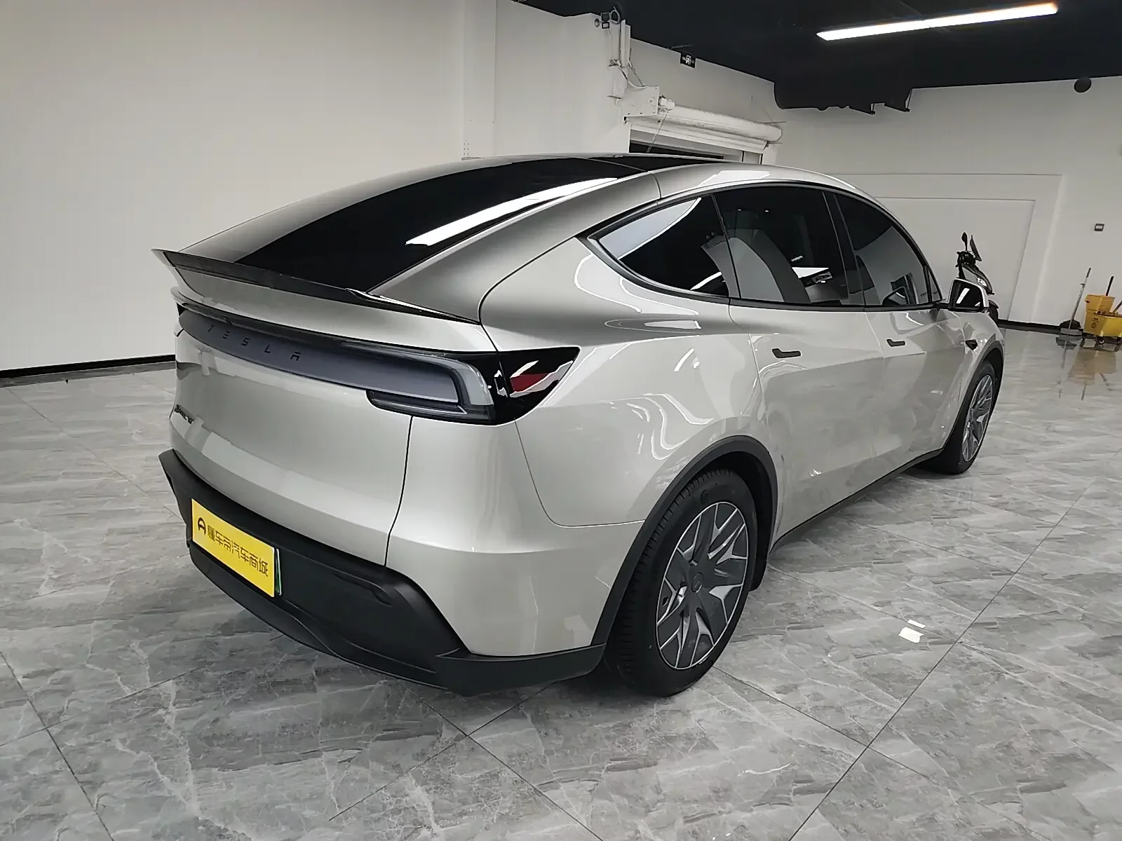 Tesla Model YL