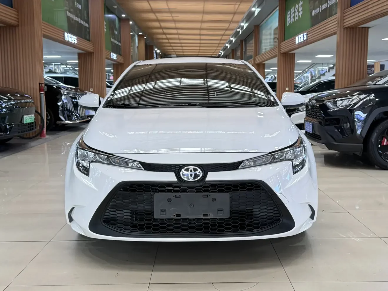Toyota Levin (Lei Ling)  из Китая