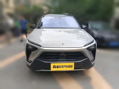 NIO ES8