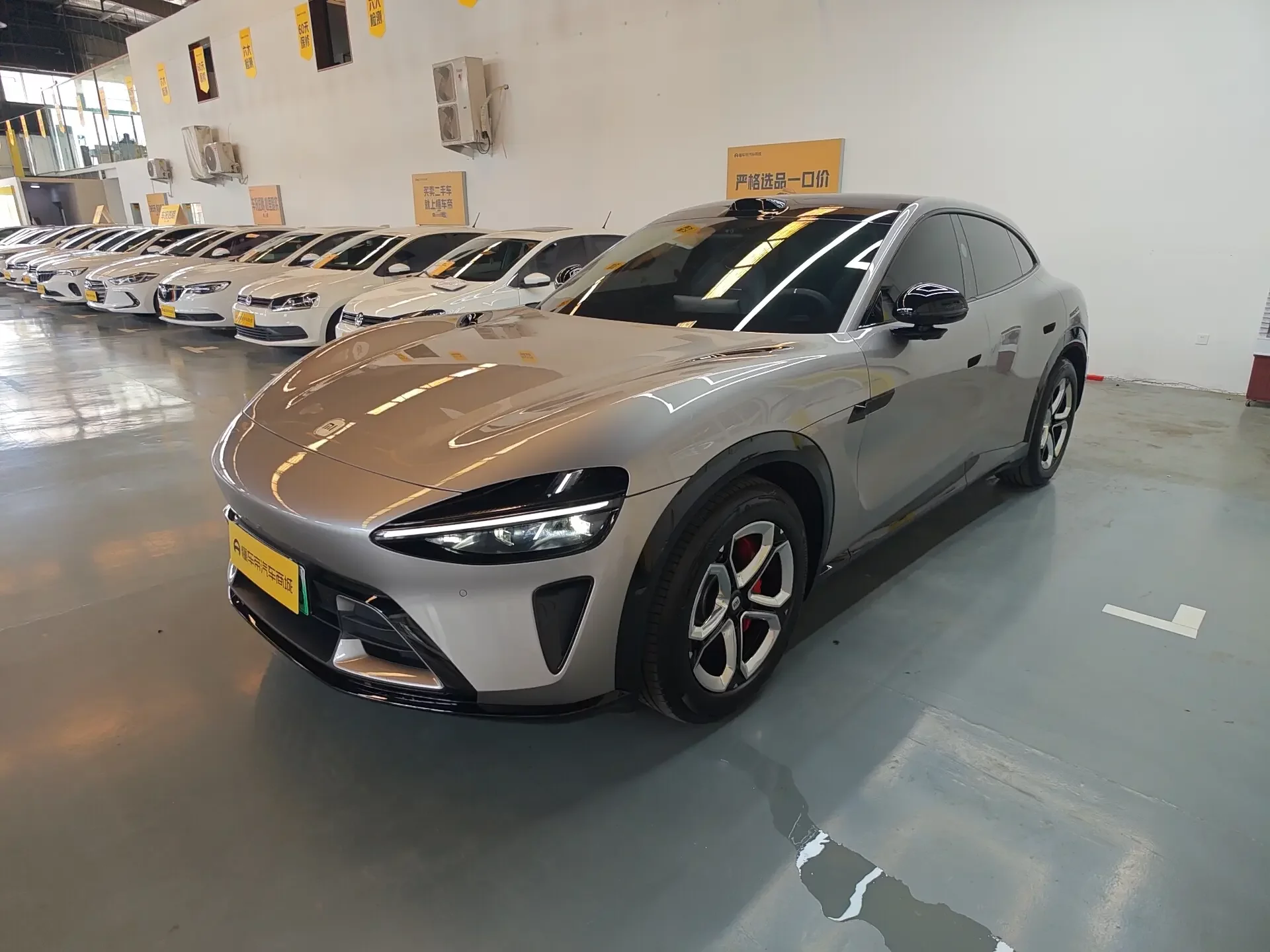 Xiaomi car Xiaomi YU7  из Китая