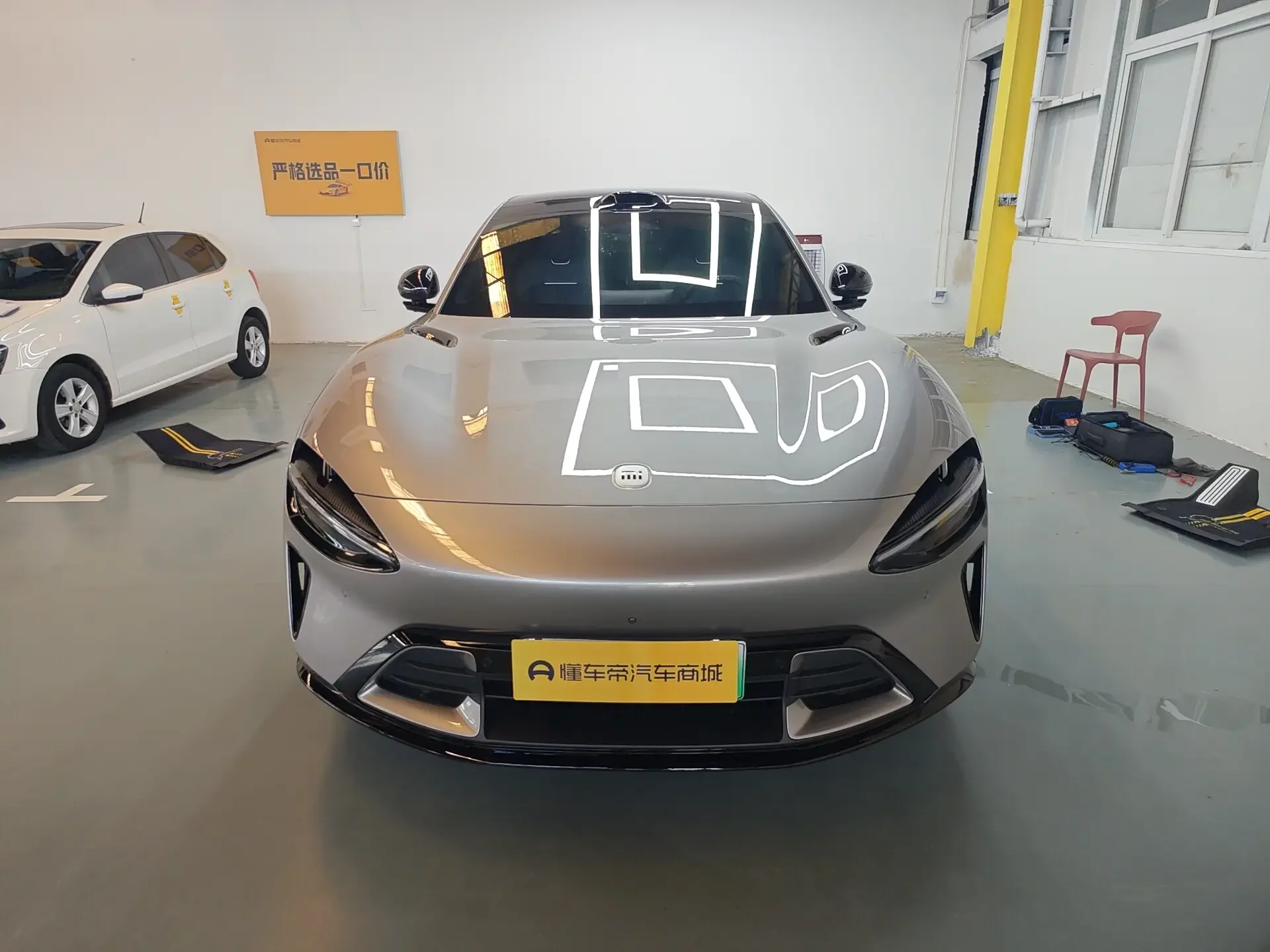 Xiaomi car Xiaomi YU7  из Китая