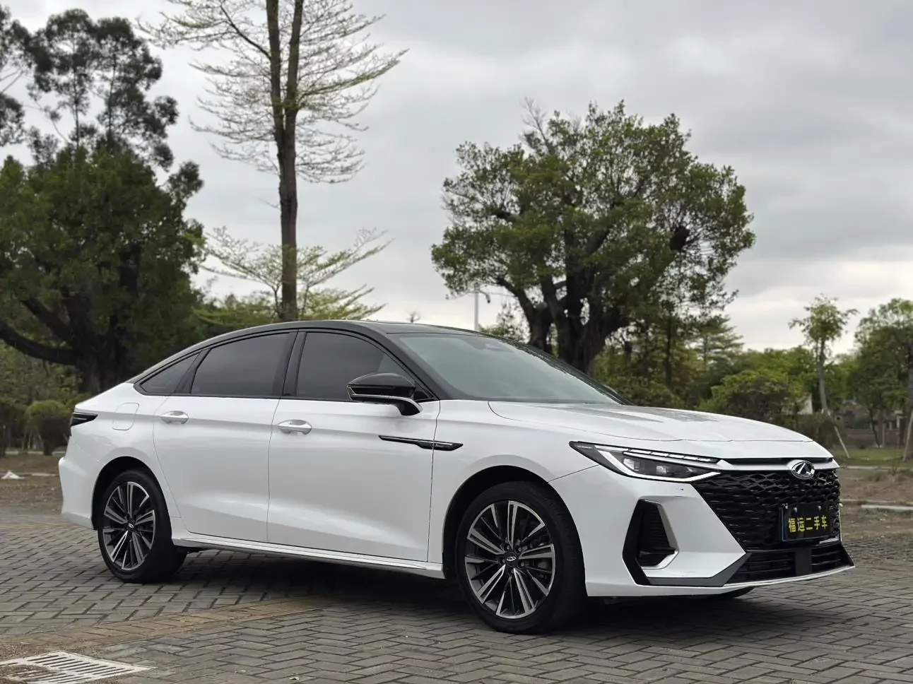 Chery Arrizo 8