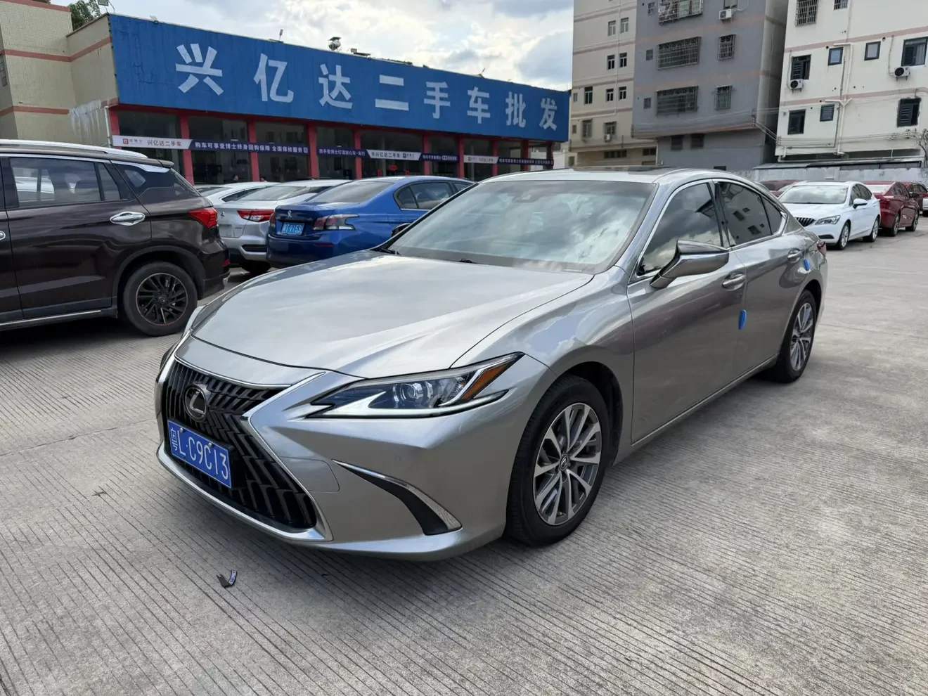 Lexus ES