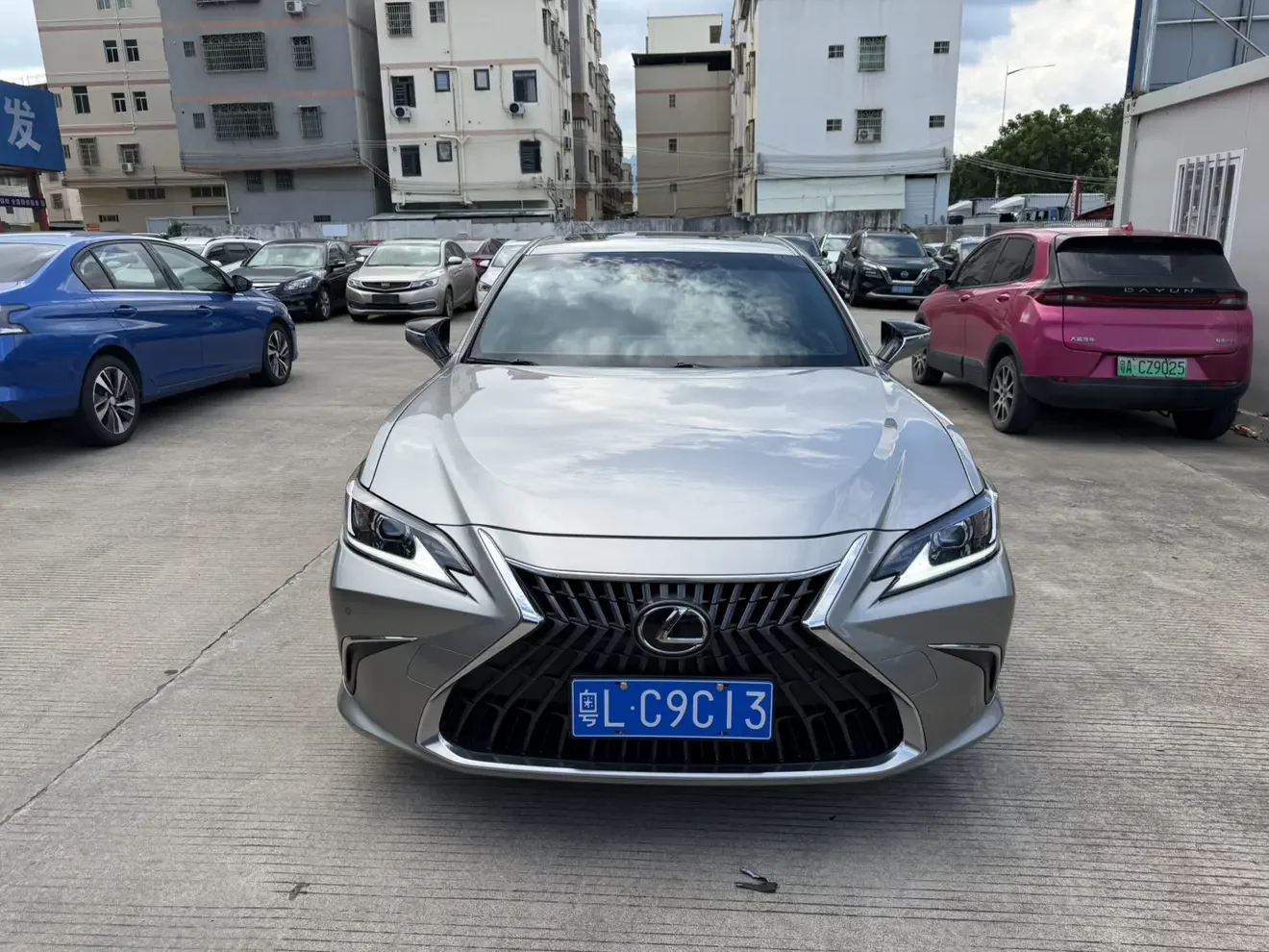 Lexus ES