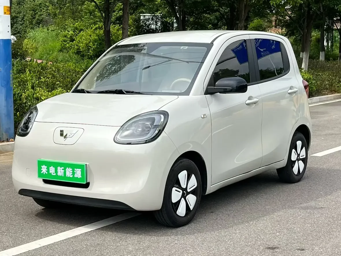Wuling Hongguang MINIEV  из Китая