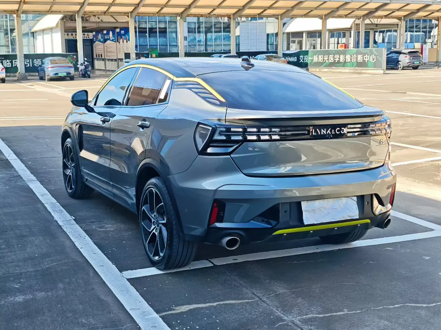 Lynk & Co 05