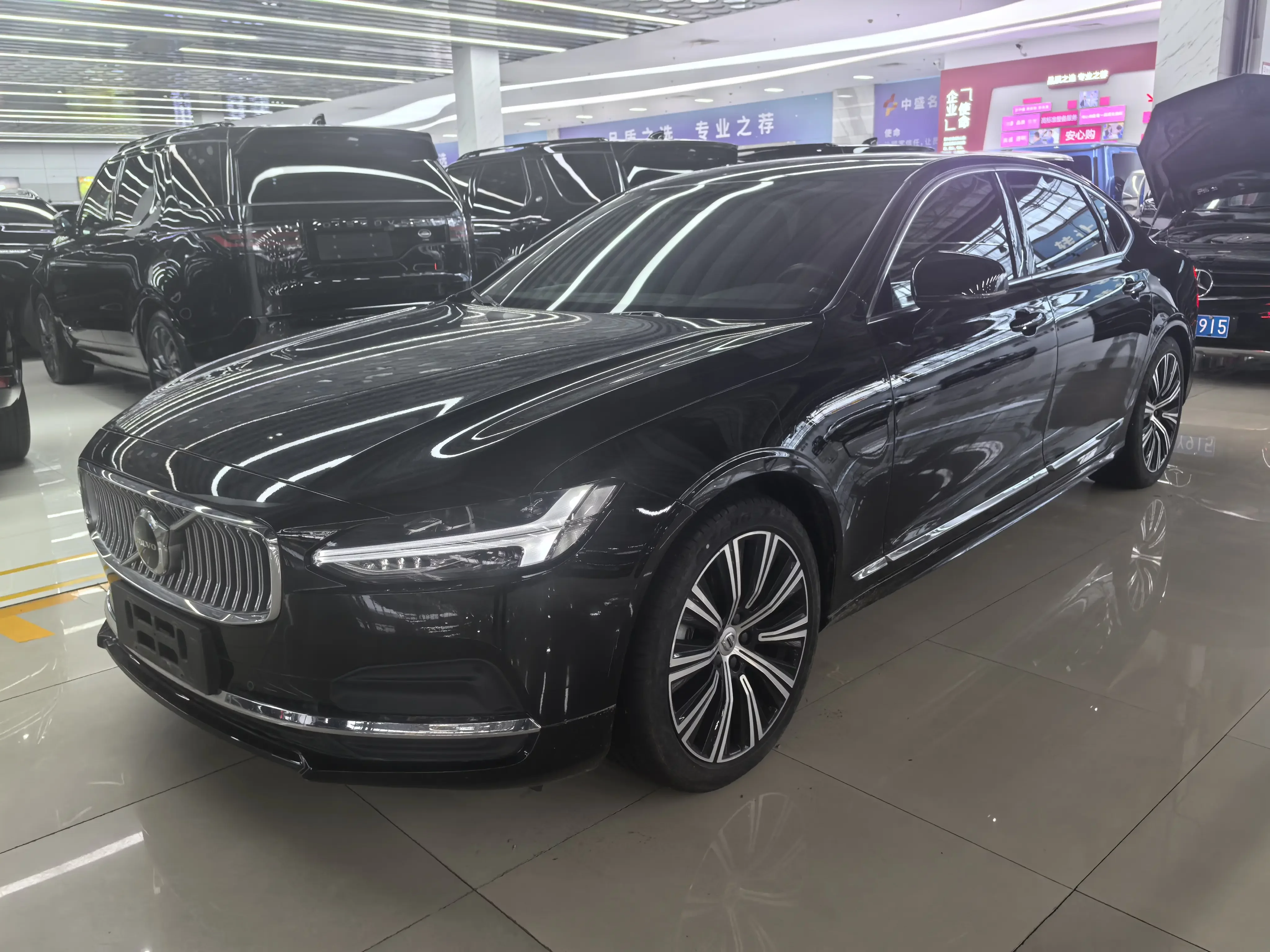 Volvo S90