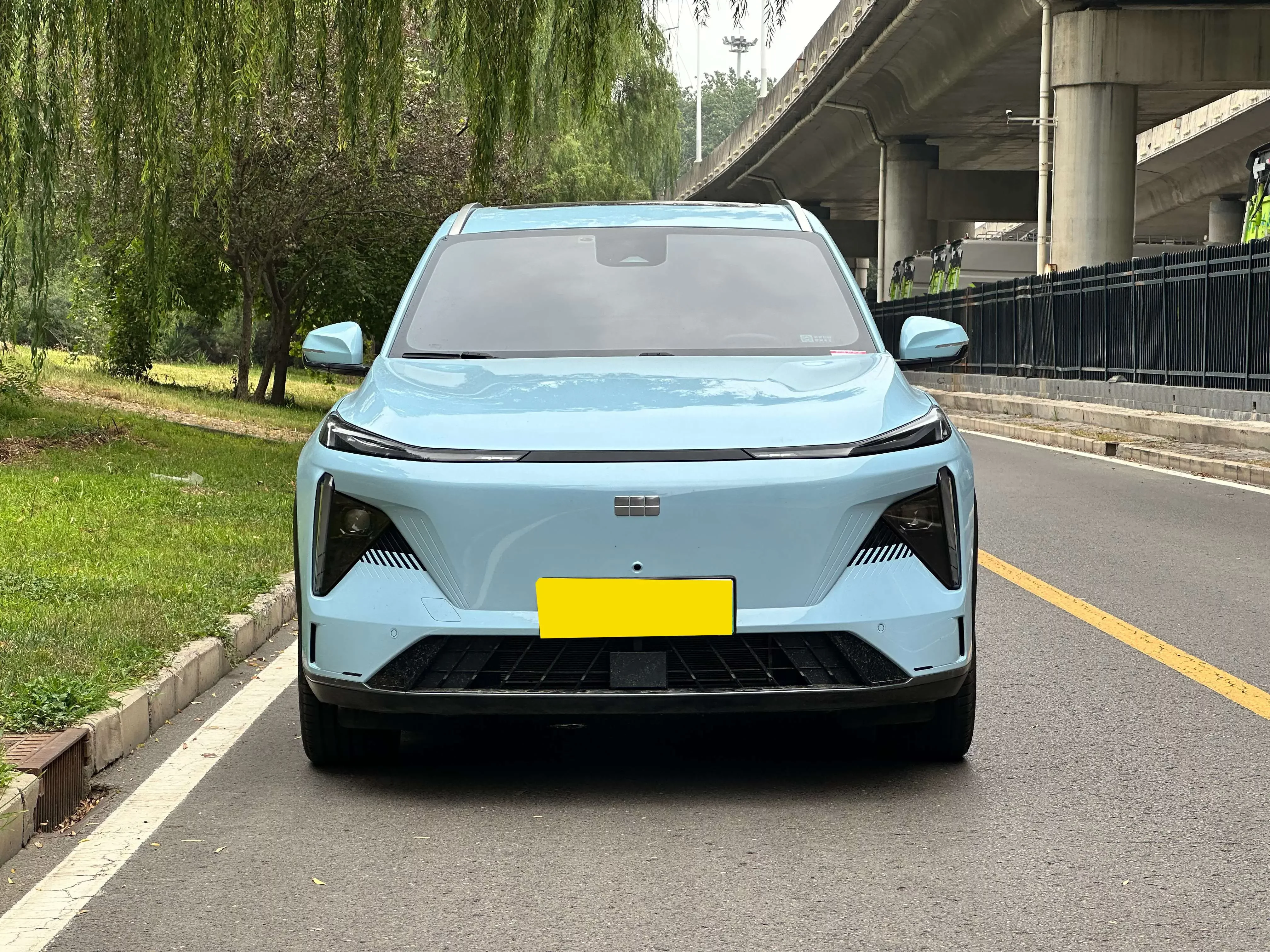 Geely Galaxy L7