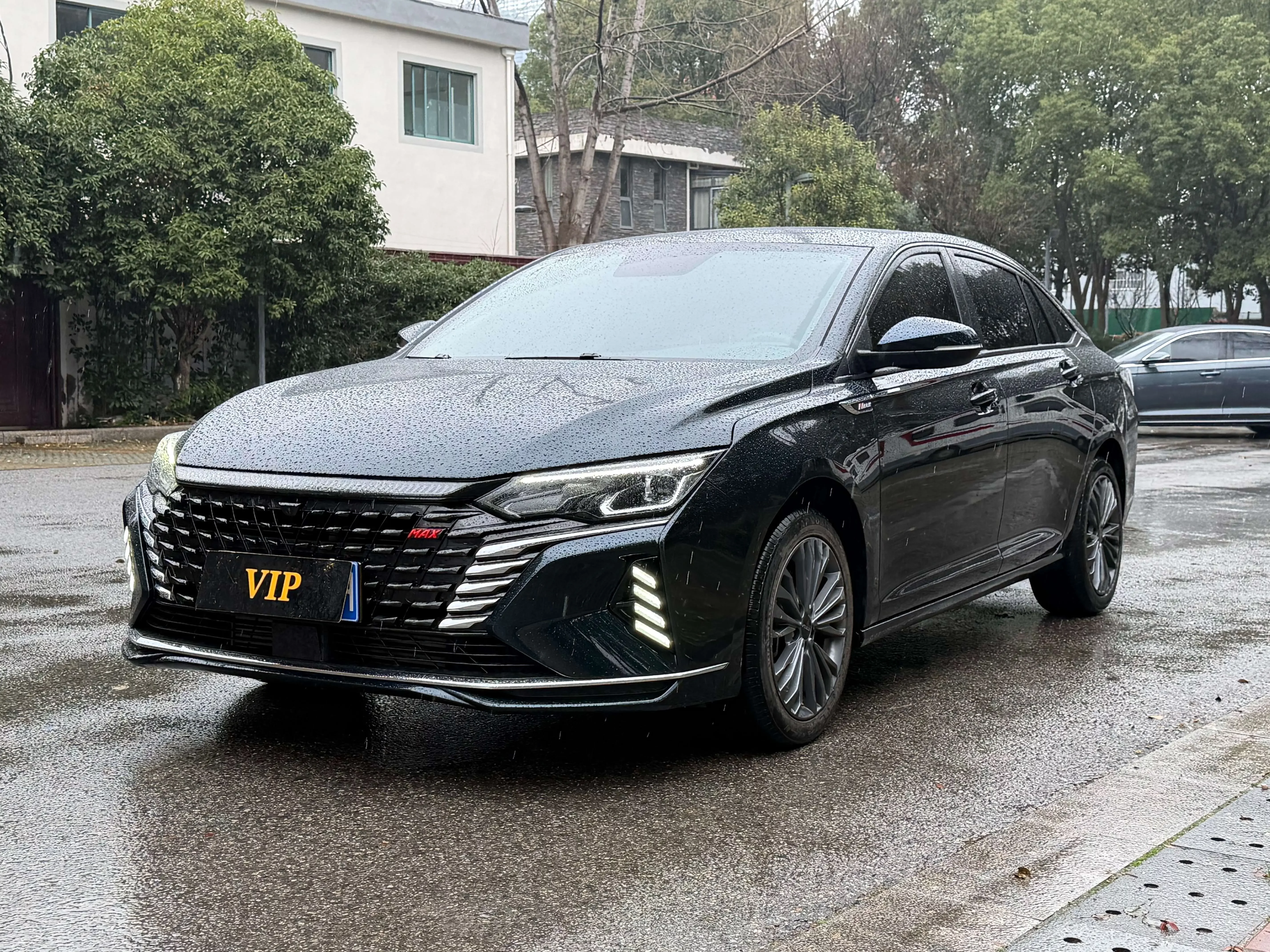 DONGFENG YIXUAN MAX