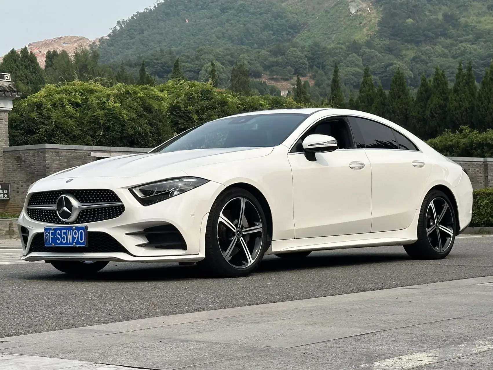 Mercedes-Benz CLS